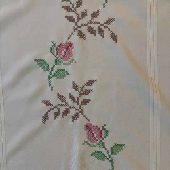 Vintage Beautifully Handstitched Rectangular Tablecloth - Picture 1 of 2